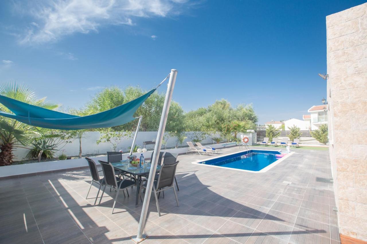 Broadway Villas Protaras Eksteriør billede