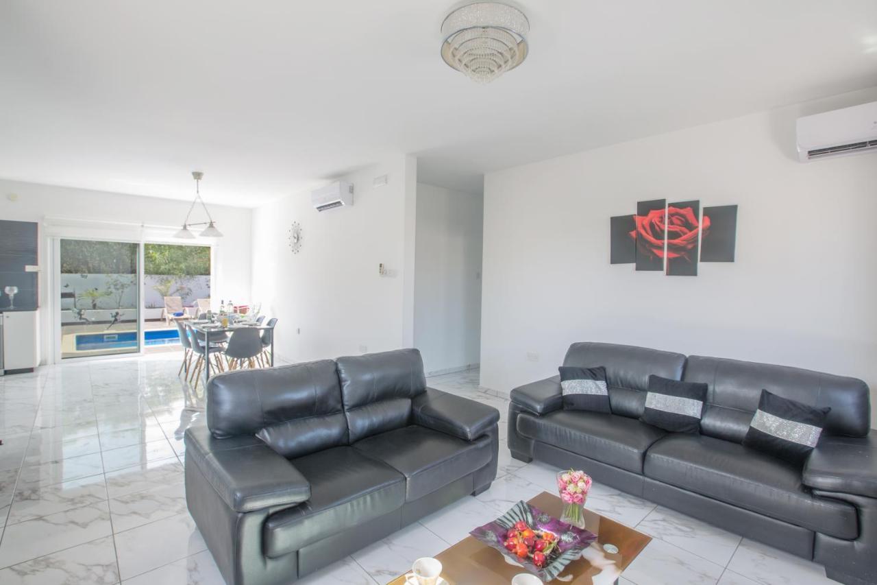 Broadway Villas Protaras Eksteriør billede