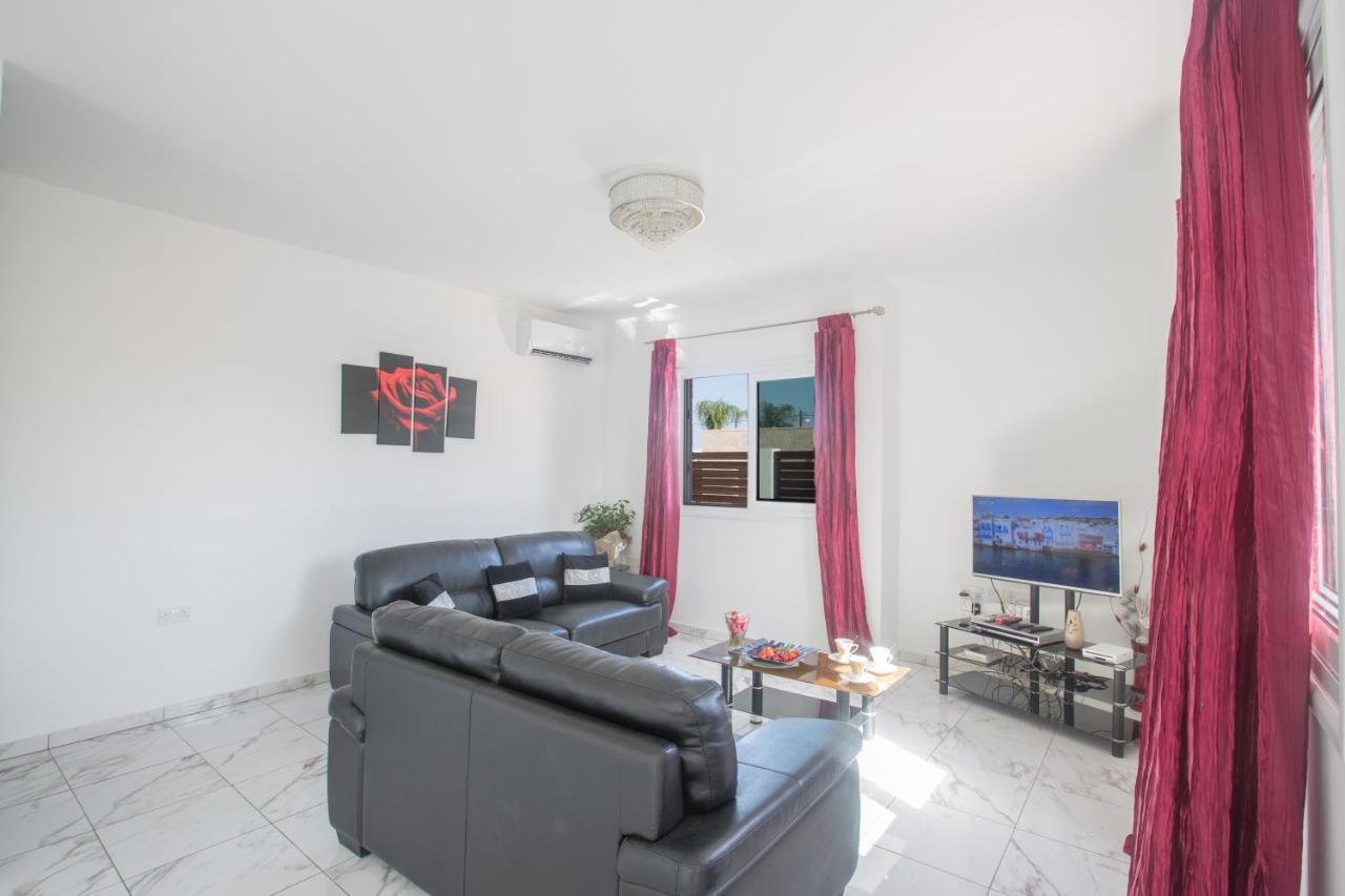 Broadway Villas Protaras Eksteriør billede