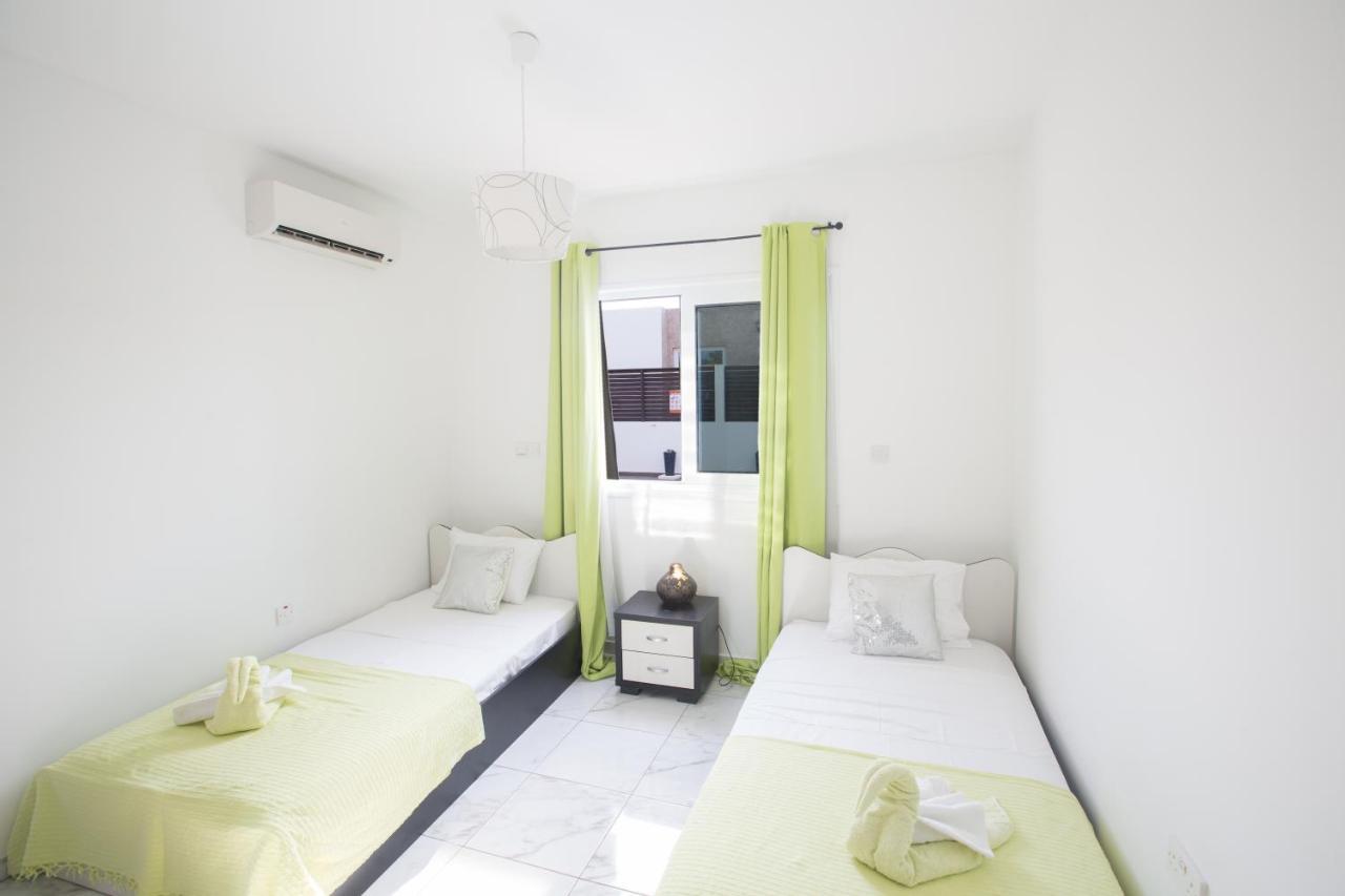 Broadway Villas Protaras Eksteriør billede